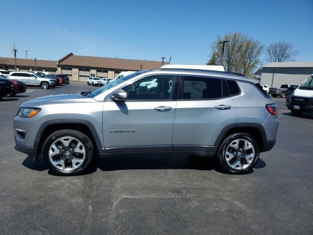Used 2019 Jeep Compass Limited w/ Safety & Security Group AWD/4WD image 2