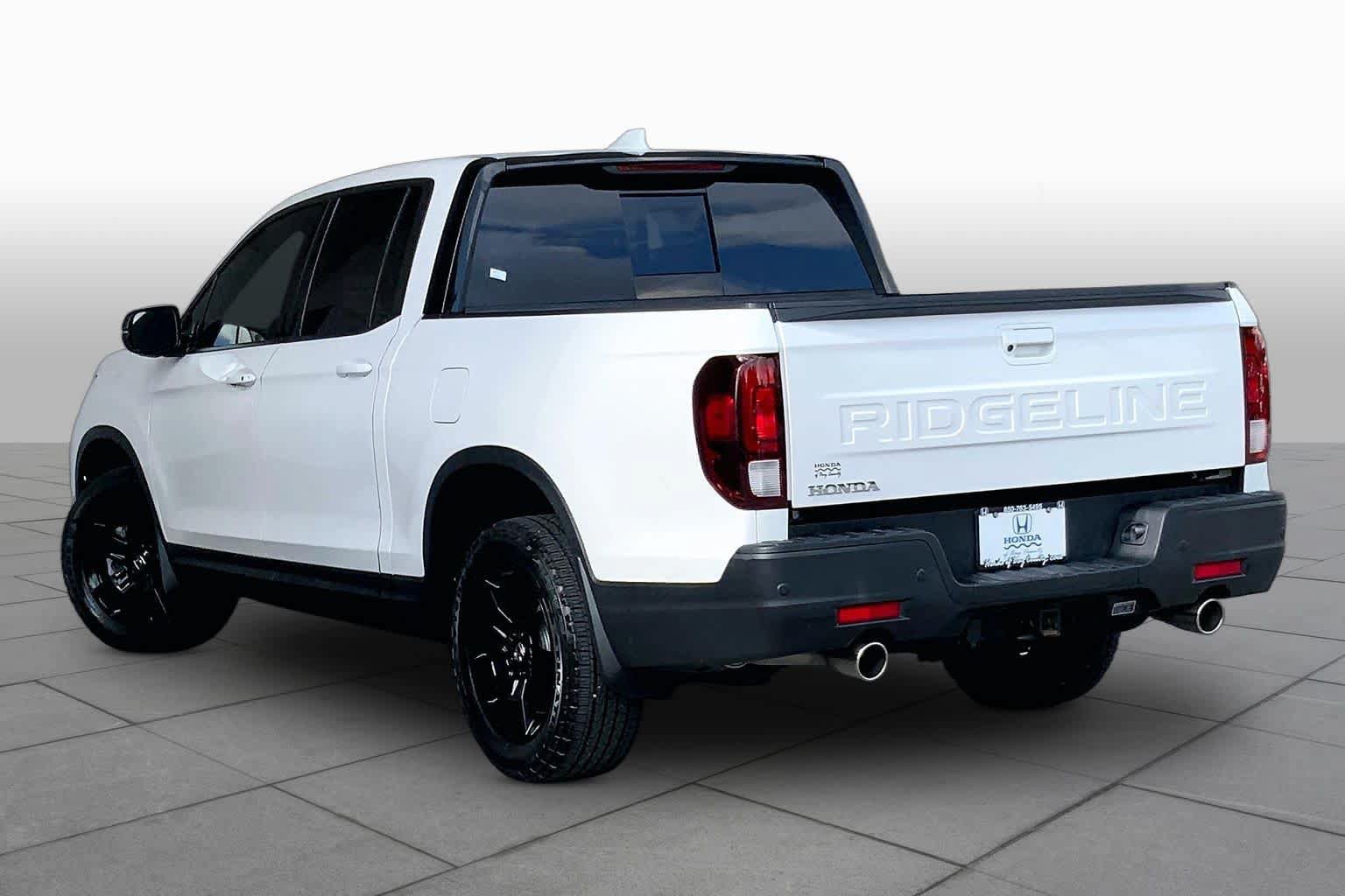 Used 2024 Honda Ridgeline Black Edition image 12