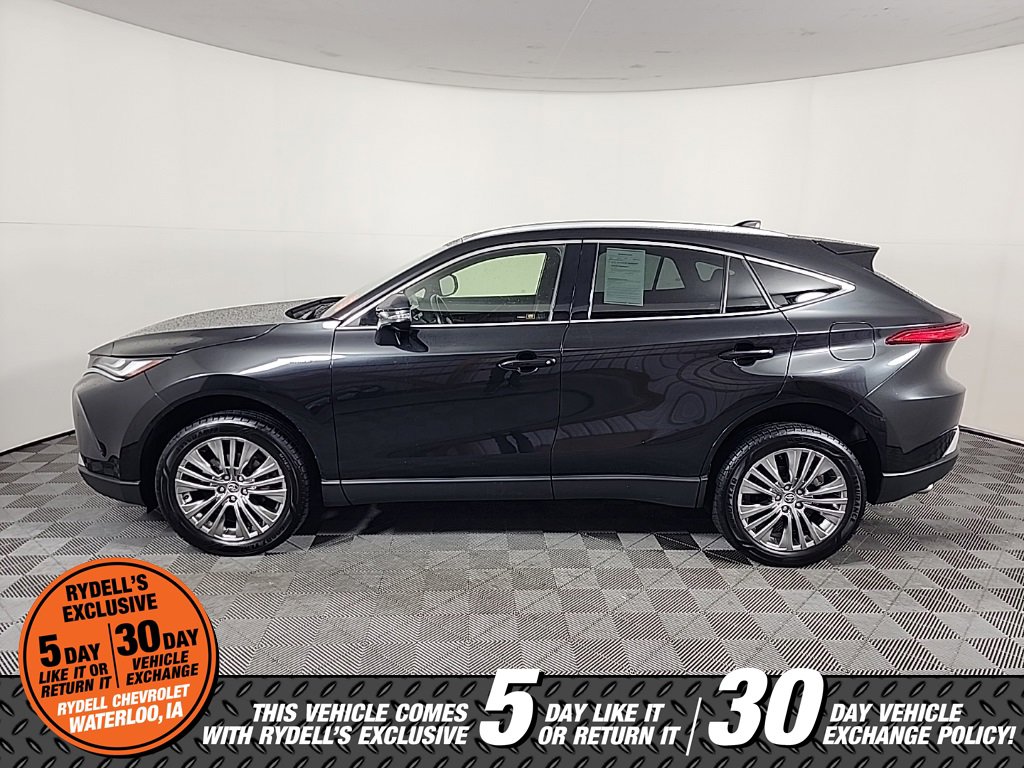 Used 2021 Toyota Venza XLE w/ Softex Package image 6