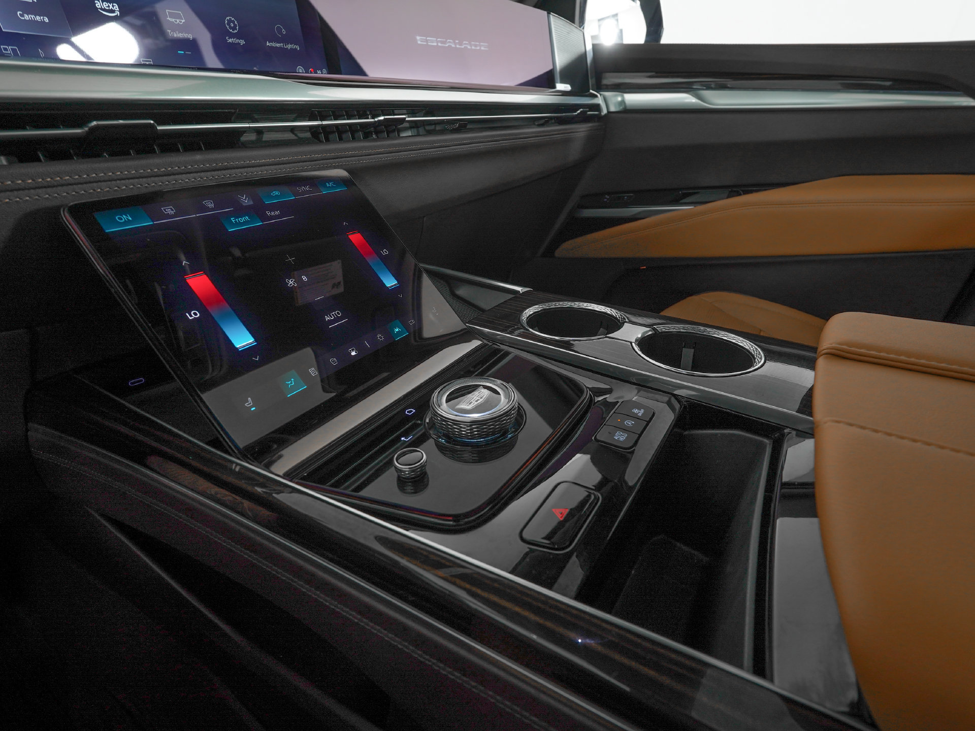 Used 2025 Cadillac Escalade Premium Luxury w/ LPO, Floor Liner Package AWD/4WD image 24