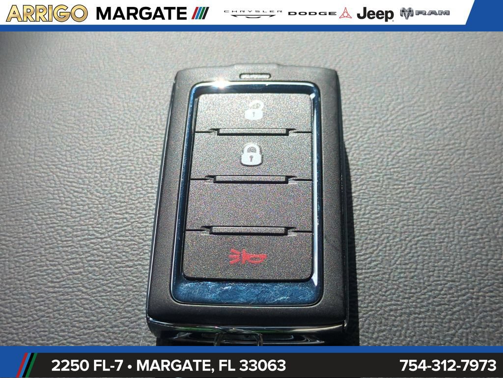 New 2026 Jeep Grand Cherokee L Laredo AWD/4WD image 30