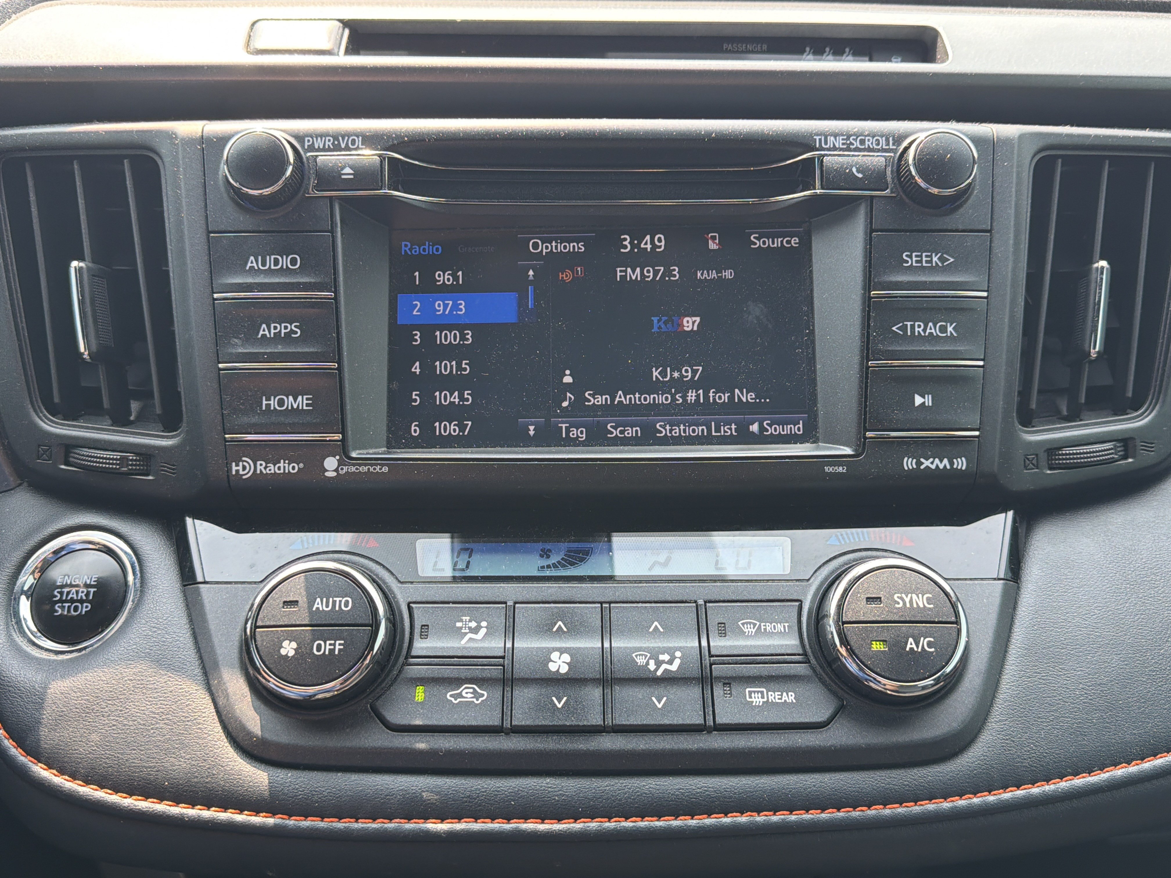 Used 2018 Toyota RAV4 SE w/ Power Extra Value Package FWD image 19