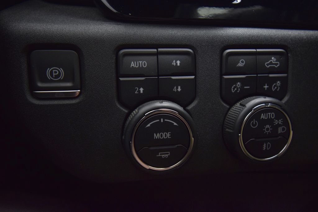 Used 2024 Chevrolet Silverado 2500 ZR2 w/ Technology Package AWD/4WD image 42