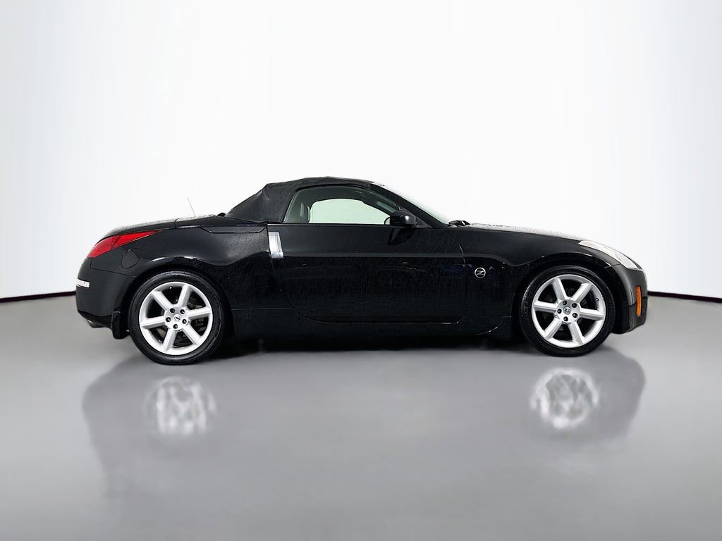 Used 2005 Nissan 350Z Touring image 8
