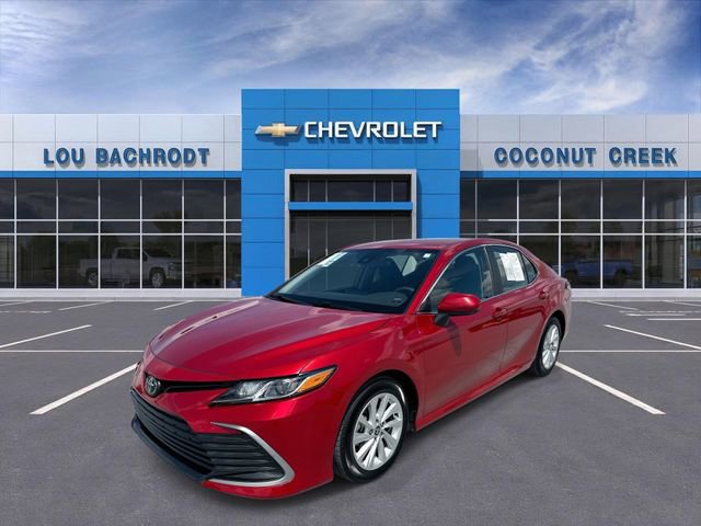 Used 2024 Toyota Camry LE FWD image 4