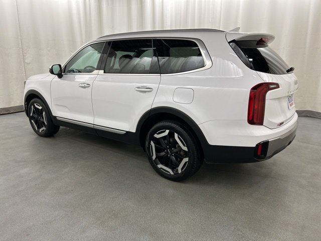 Used 2025 Kia Telluride S AWD/4WD image 3