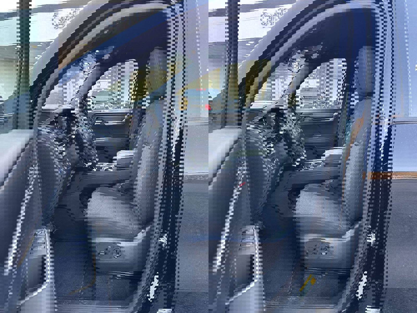 Used 2025 GMC Acadia Elevation image 16