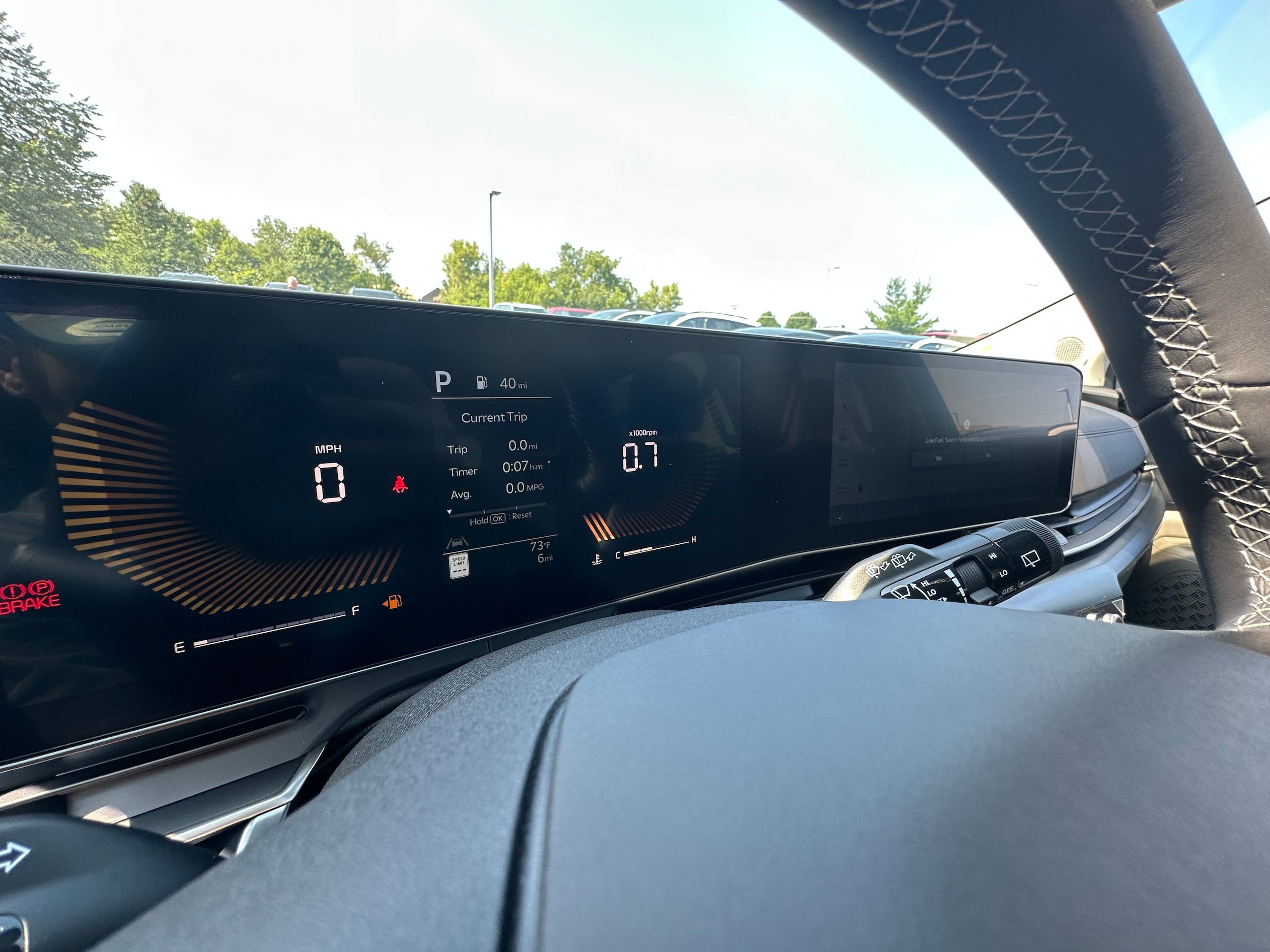 New 2027 Kia Carnival FWD image 30