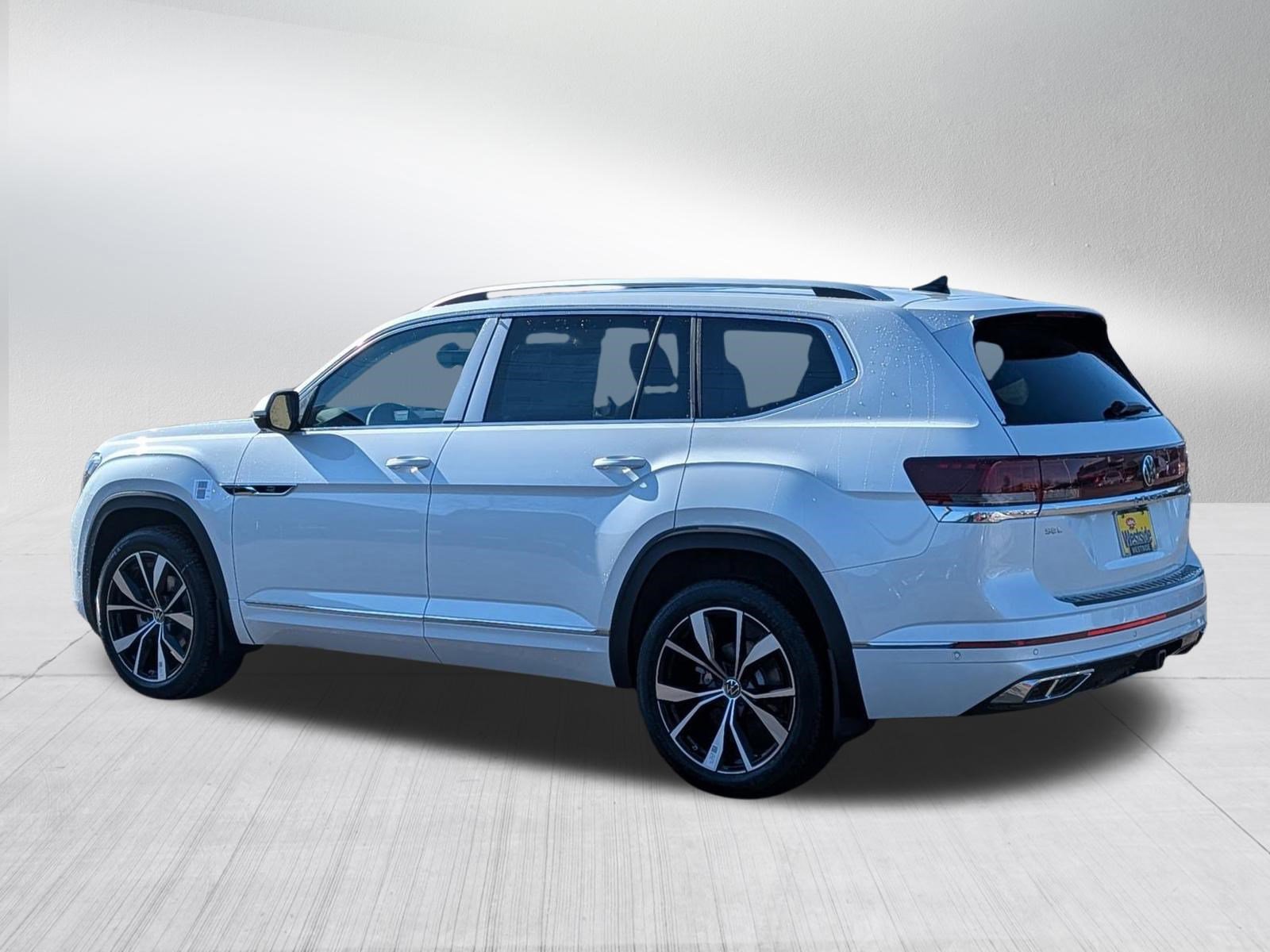 New 2026 Volkswagen Atlas SEL Premium R-Line image 2