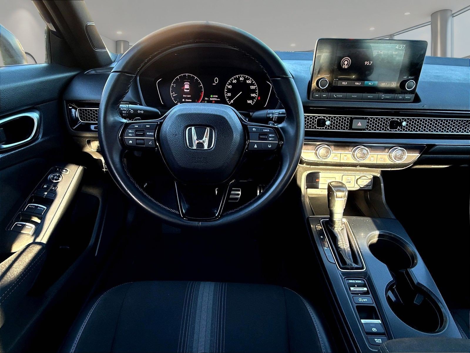 Used 2022 Honda Civic Sport image 12