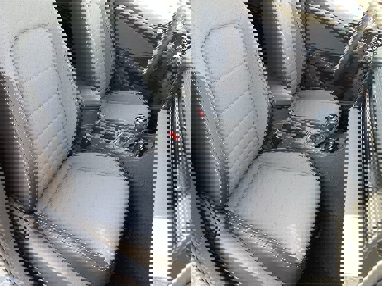 New 2026 Volkswagen Jetta SE image 7