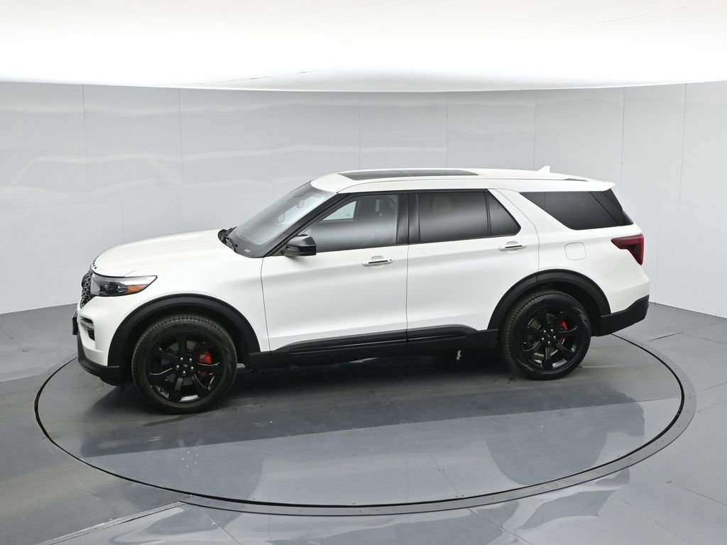 Certified 2022 Ford Explorer ST w/ ST Street Pack image 46