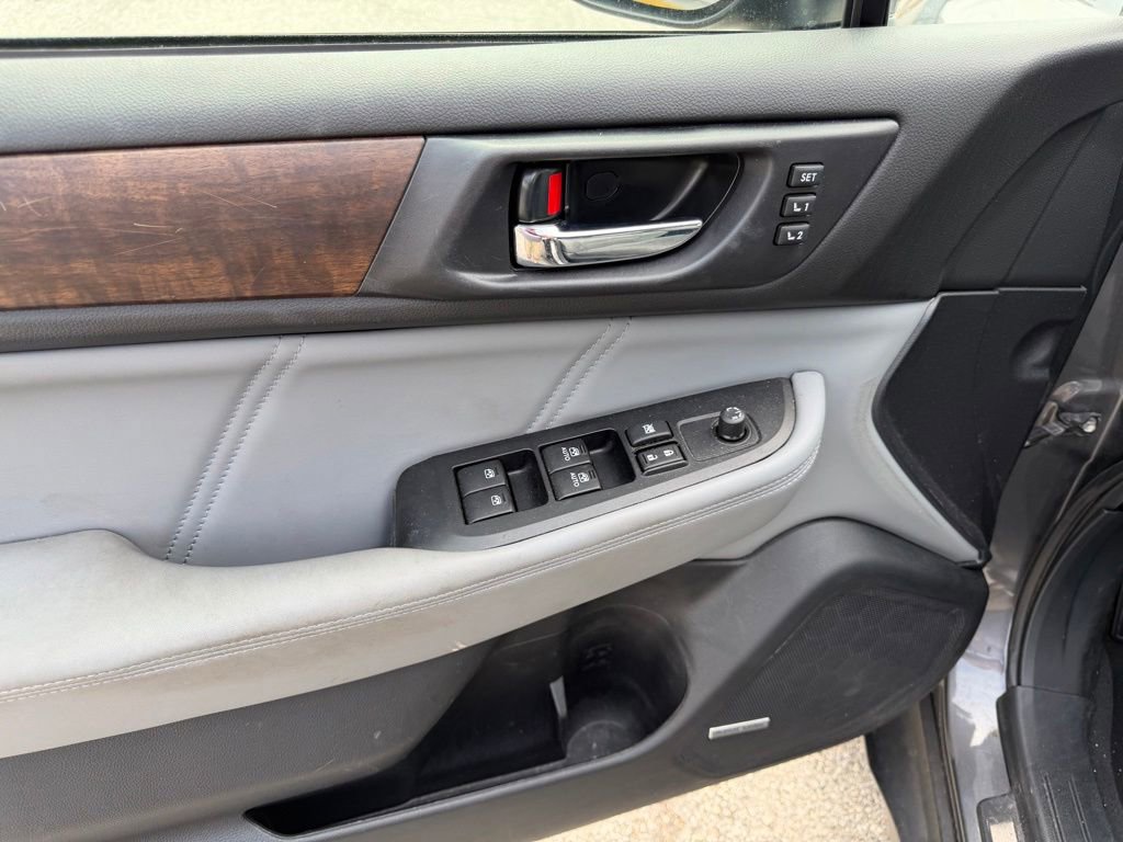 Used 2019 Subaru Outback 3.6R Limited AWD/4WD image 22