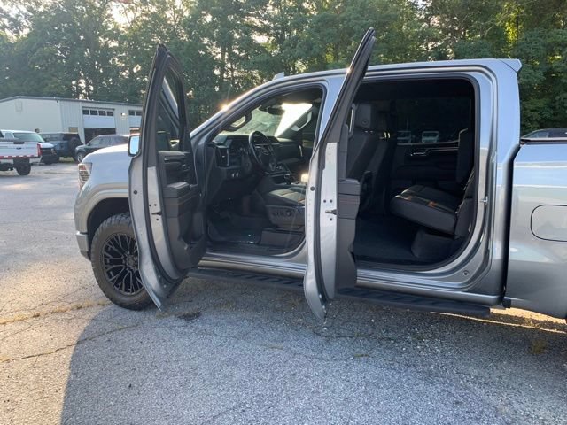 Used 2024 GMC Sierra 1500 AT4 w/ Technology Package AWD/4WD image 18