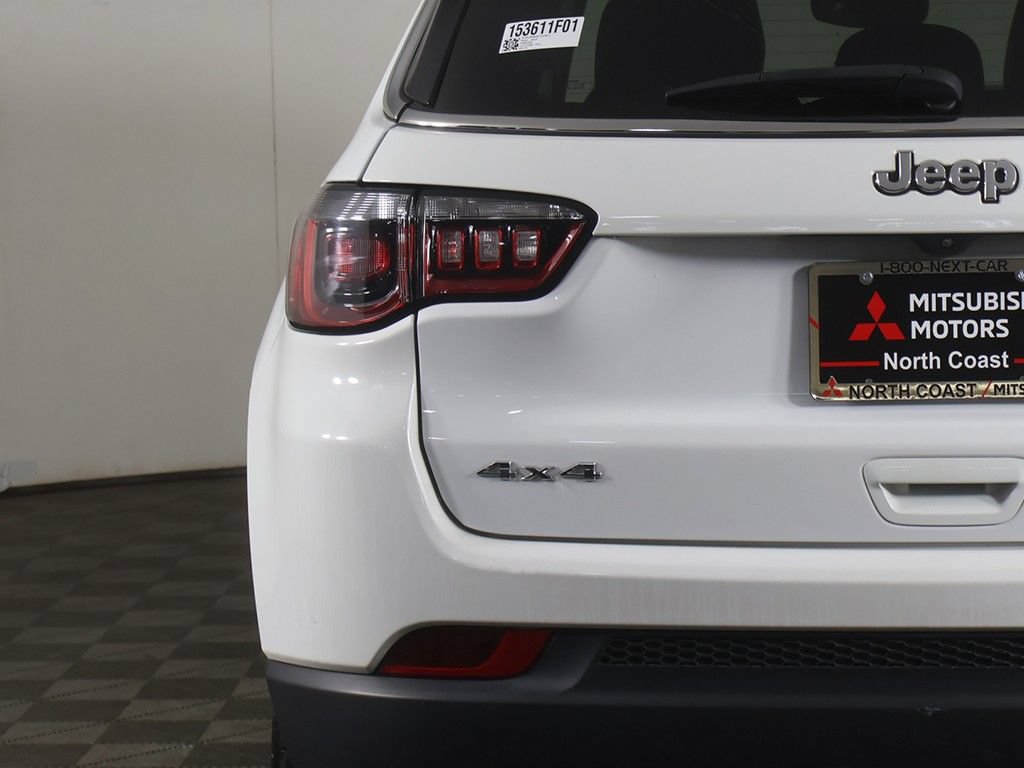 Used 2022 Jeep Compass Latitude AWD/4WD image 13