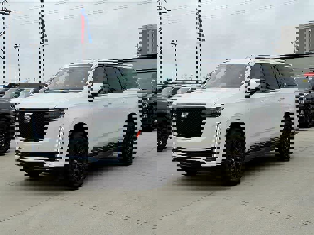 Used 2023 Cadillac Escalade Sport Platinum w/ LPO, ONYX Package image 2