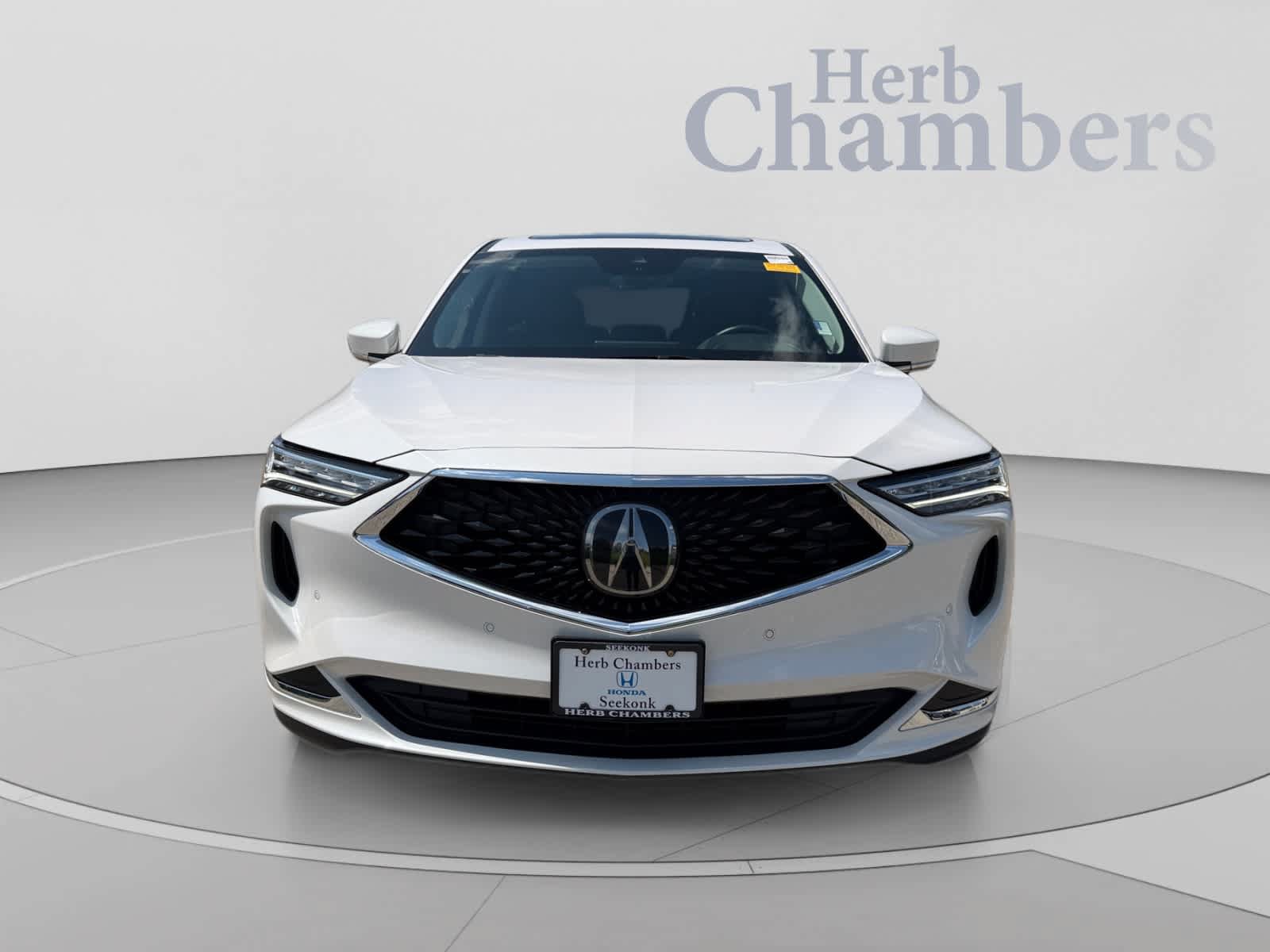 Used 2024 Acura MDX SH-AWD w/ Technology Package image 2