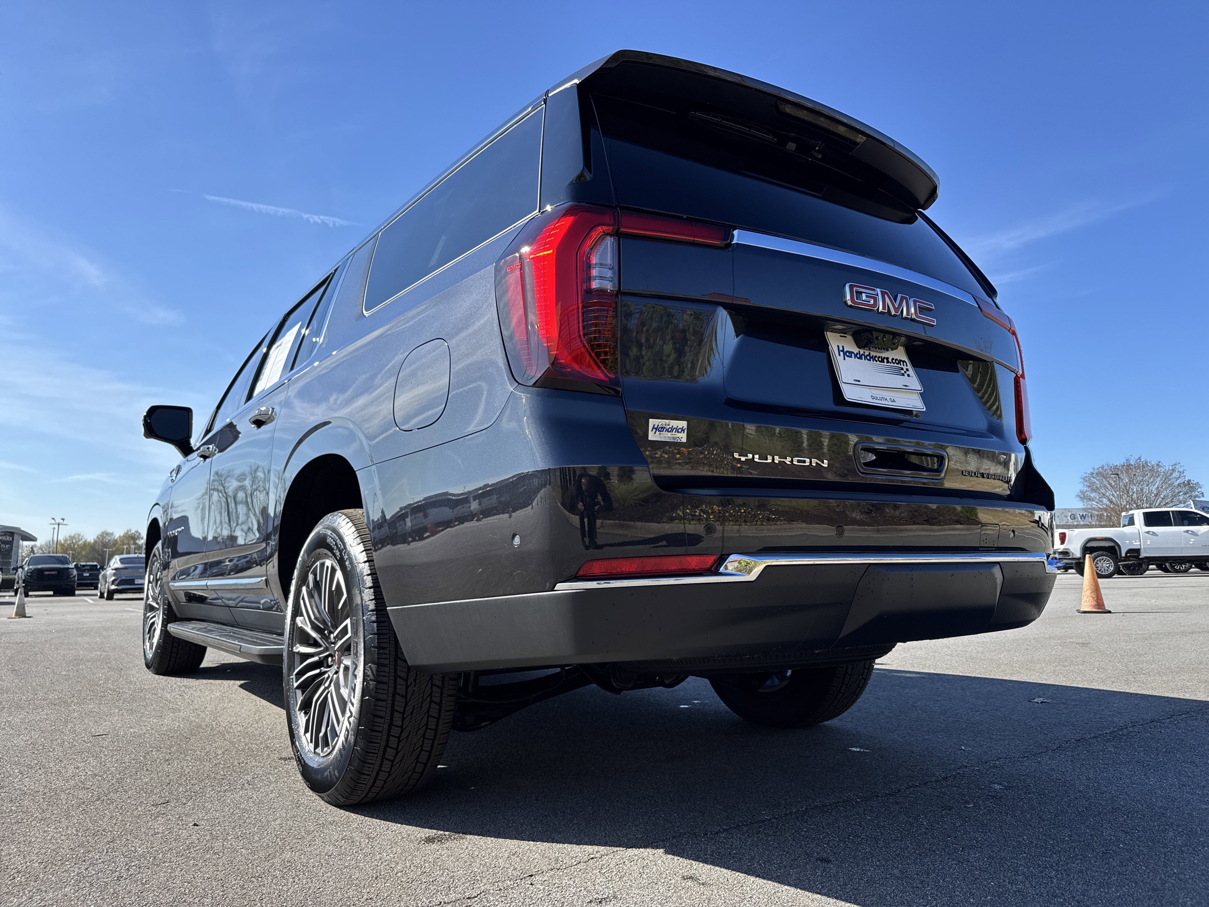 Used 2026 GMC Yukon XL Elevation w/ Elevation Premium Package image 8