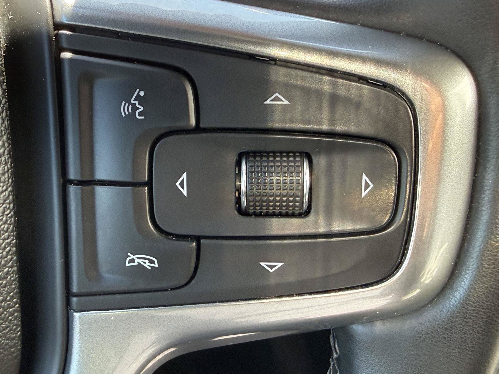 Used 2024 Chevrolet Silverado 3500 LT AWD/4WD image 23