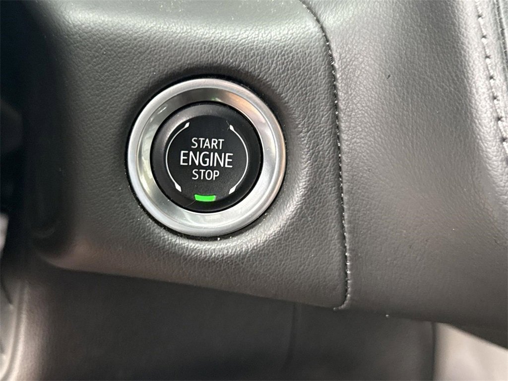 Used 2024 Chevrolet Suburban LT image 16