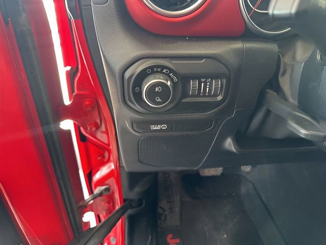 Used 2020 Jeep Gladiator Rubicon w/ Uconnect 4C Nav & Sound Group image 15