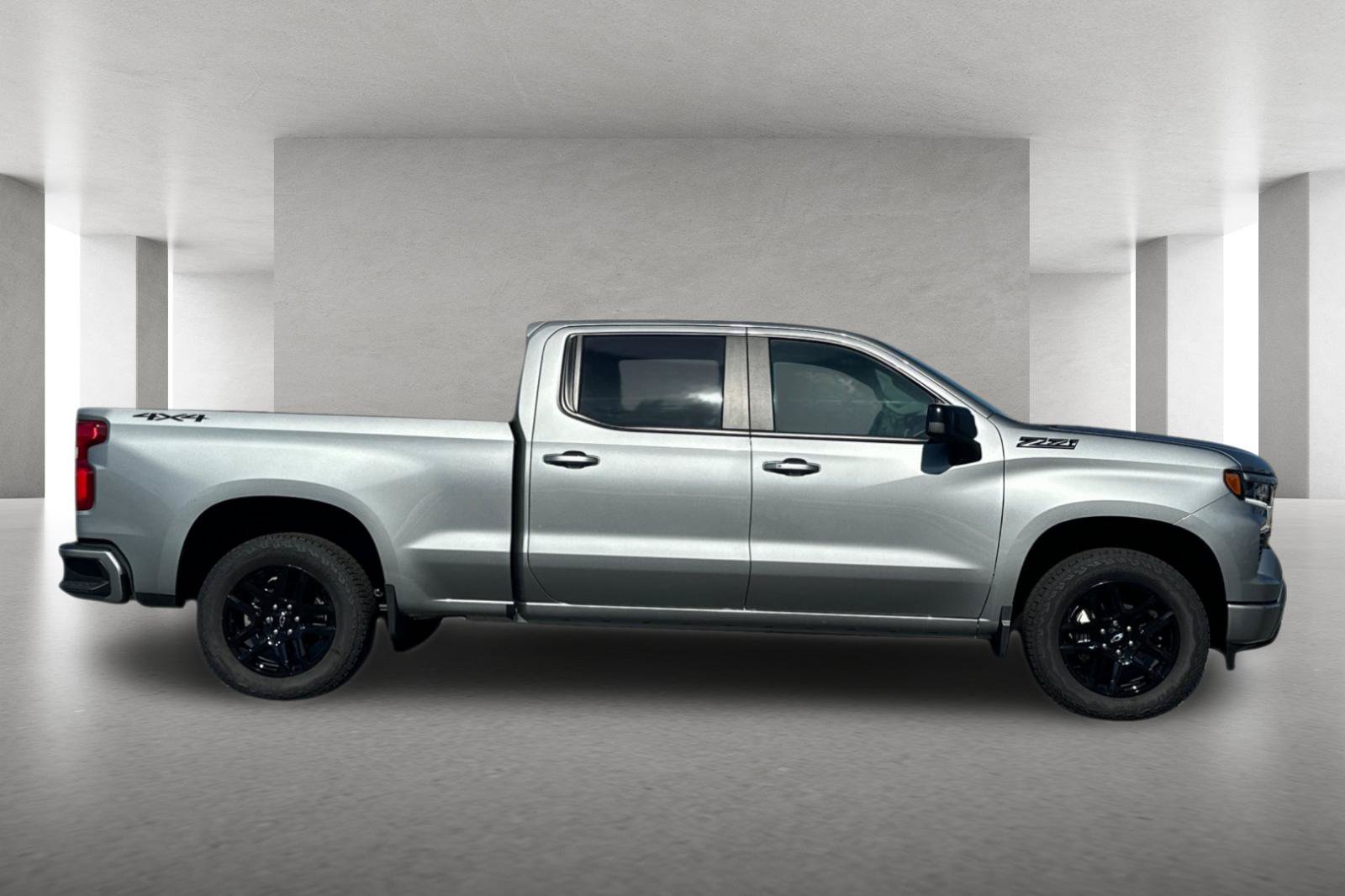New 2026 Chevrolet Silverado 1500 RST w/ Dark Appearance Package AWD/4WD image 3
