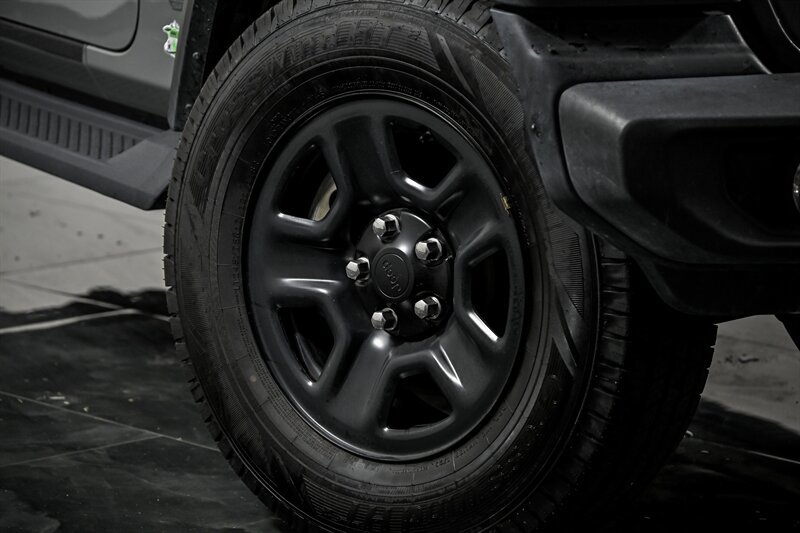 Used 2019 Jeep Wrangler Unlimited Sport AWD/4WD image 3