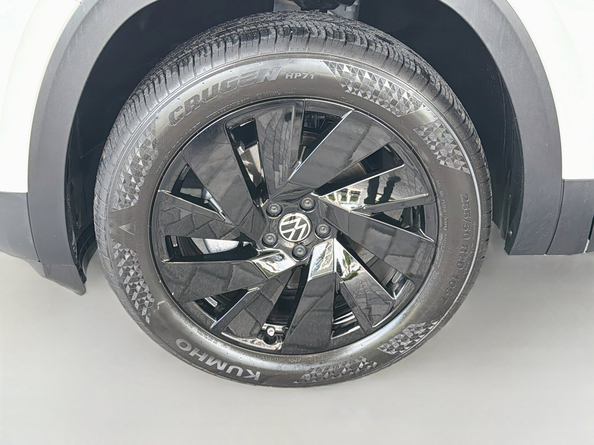 Used 2026 Volkswagen Atlas Cross Sport SE FWD image 39