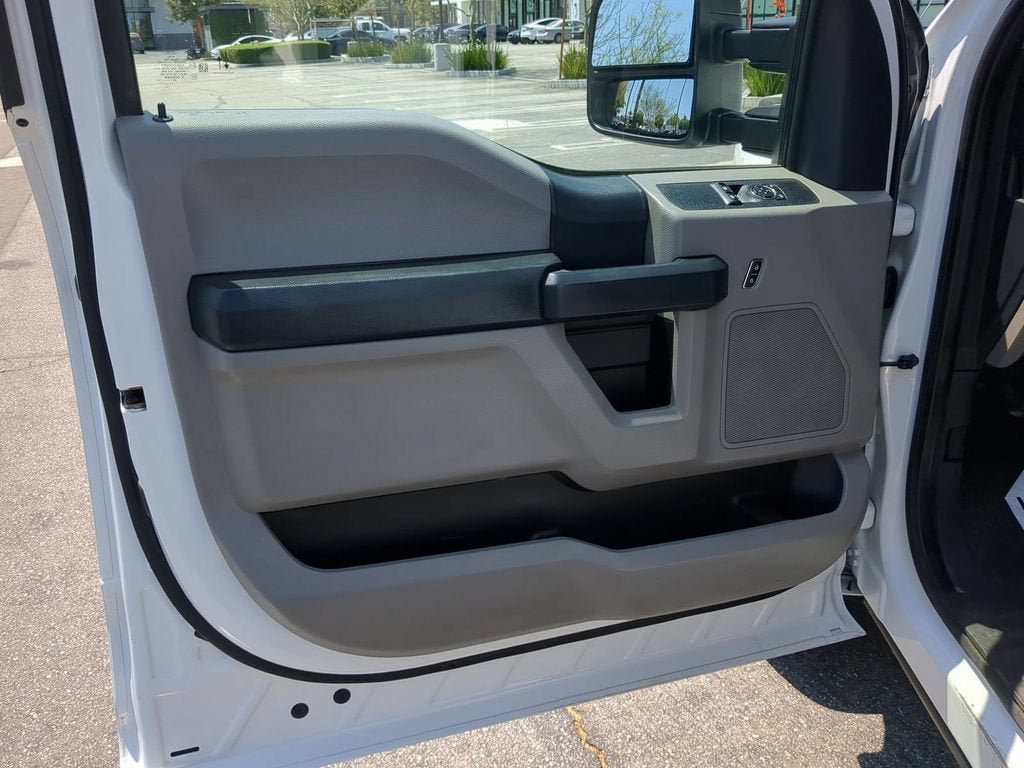 Used 2022 Ford F350 XL w/ Power Equipment Group RWD image 25