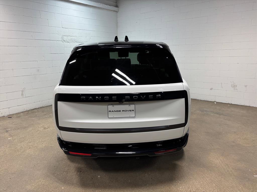 Used 2025 Land Rover Range Rover Long Wheelbase SE image 8