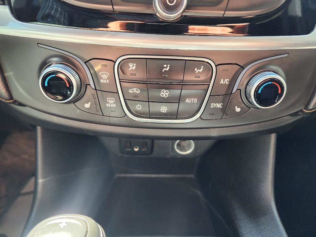 Used 2019 Chevrolet Traverse RS image 19