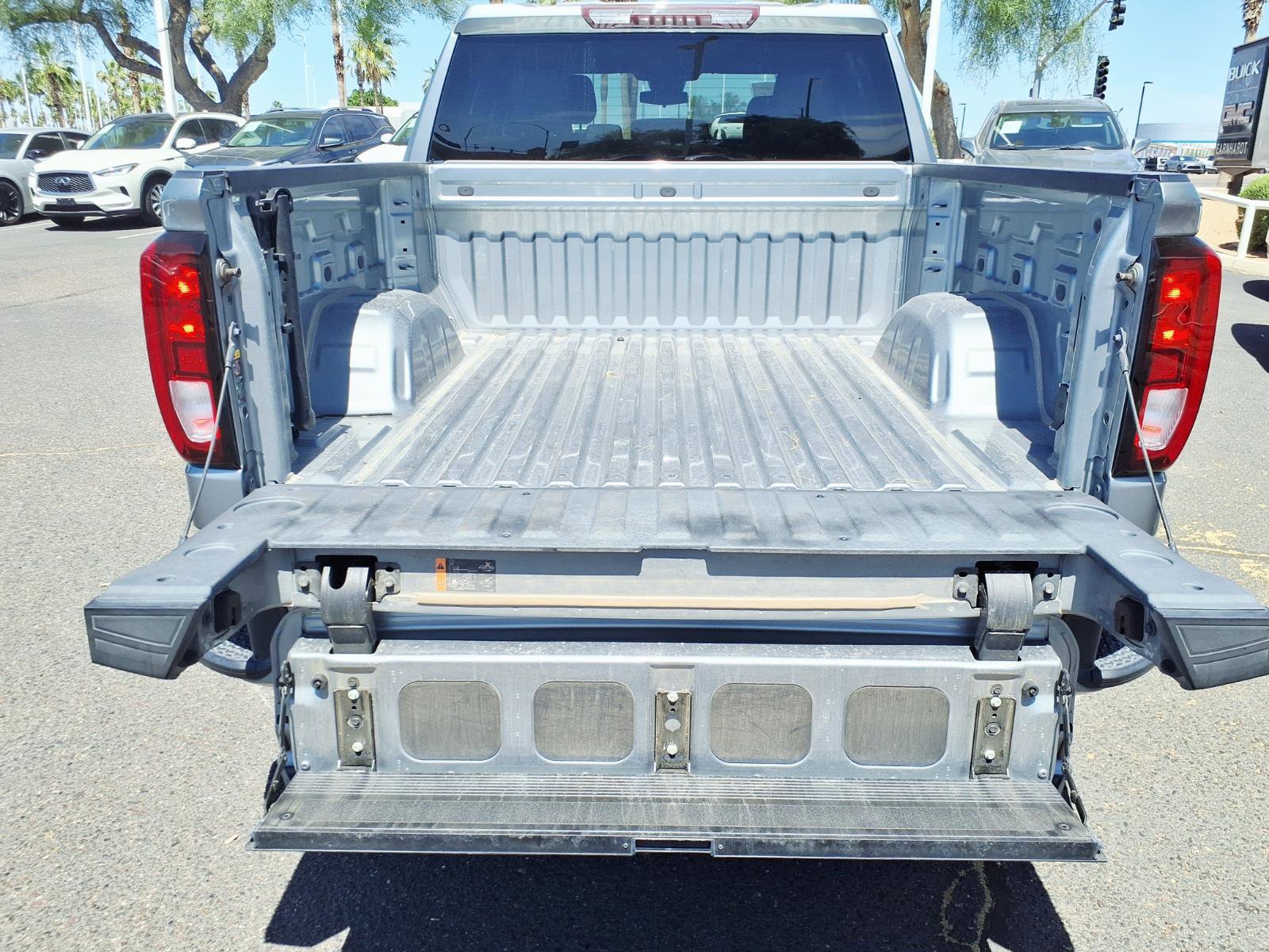Used 2023 GMC Sierra 1500 Elevation w/ X31 Off-Road Package AWD/4WD image 7