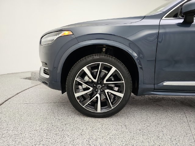 Used 2025 Volvo XC90 B5 Plus w/ Protection Package Premier AWD/4WD image 35