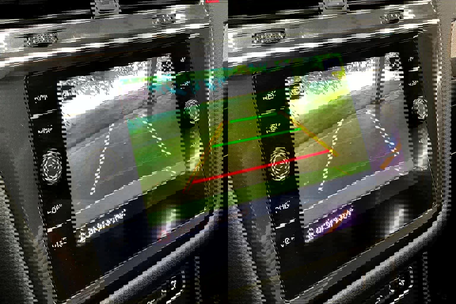 Used 2021 Volkswagen Tiguan SE image 24