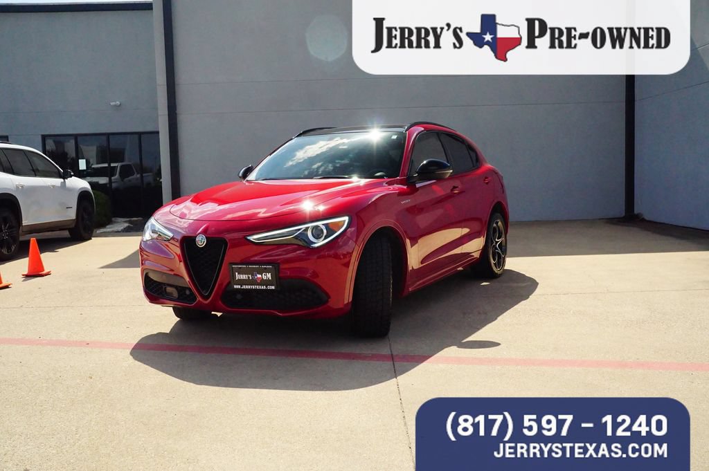 Used 2022 Alfa Romeo Stelvio Veloce AWD/4WD video 1