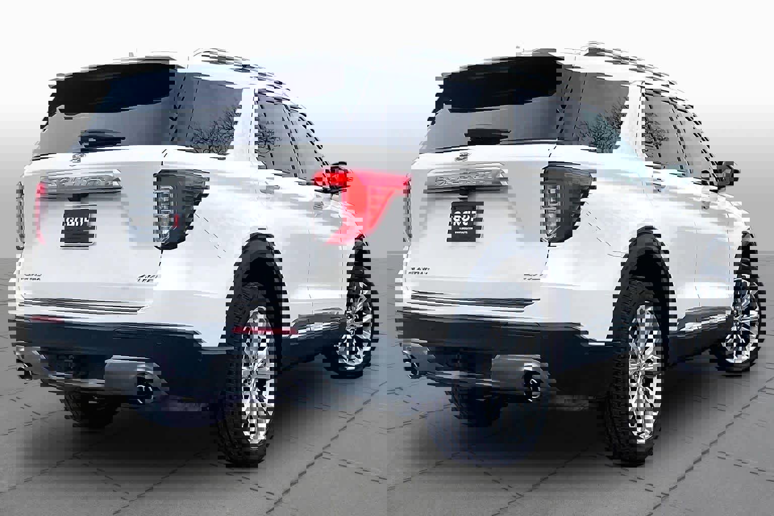 Used 2021 Ford Explorer Platinum w/ Premium Technology Package image 12