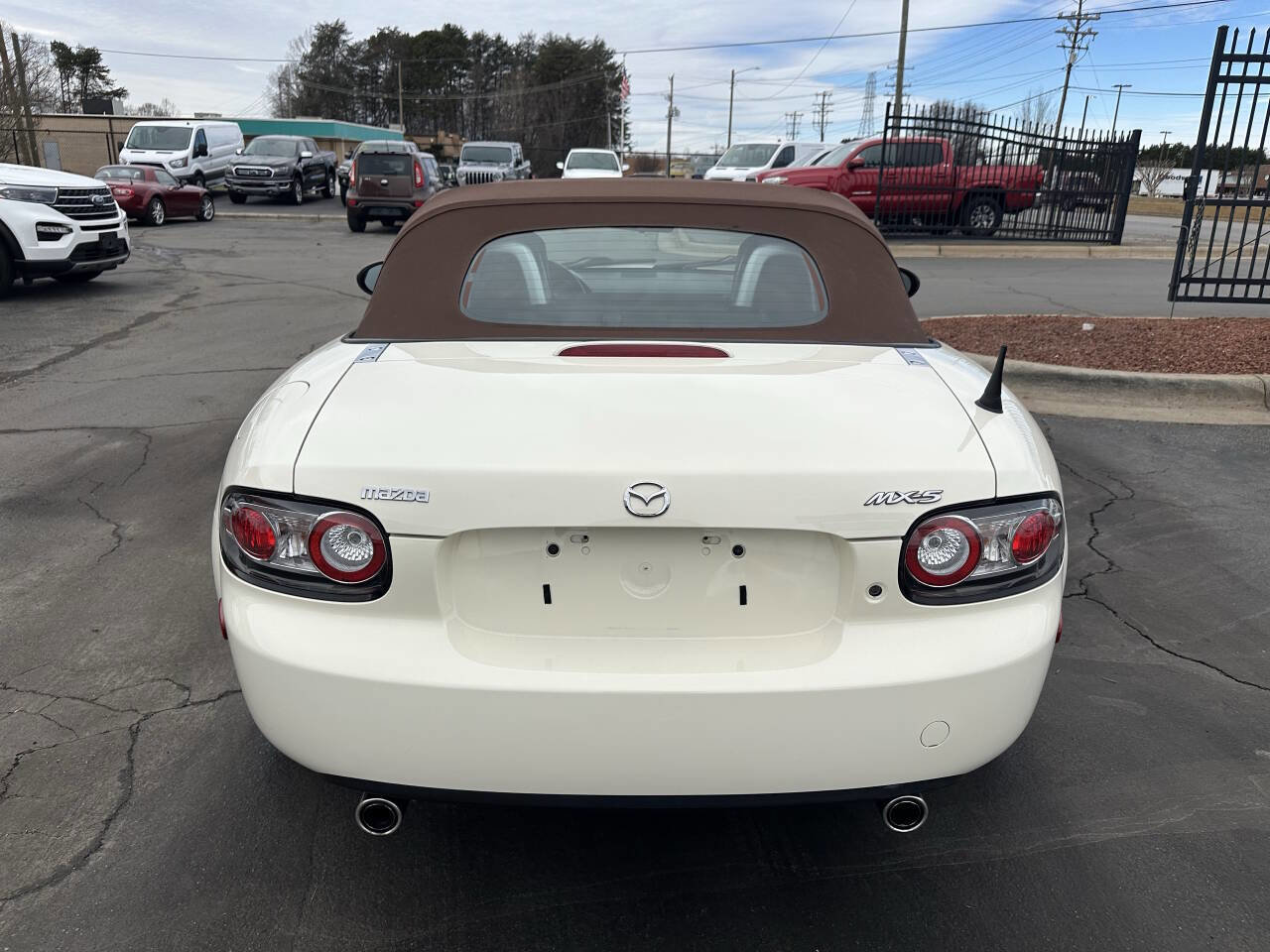 Used 2007 MAZDA MX-5 Miata Grand Touring image 6