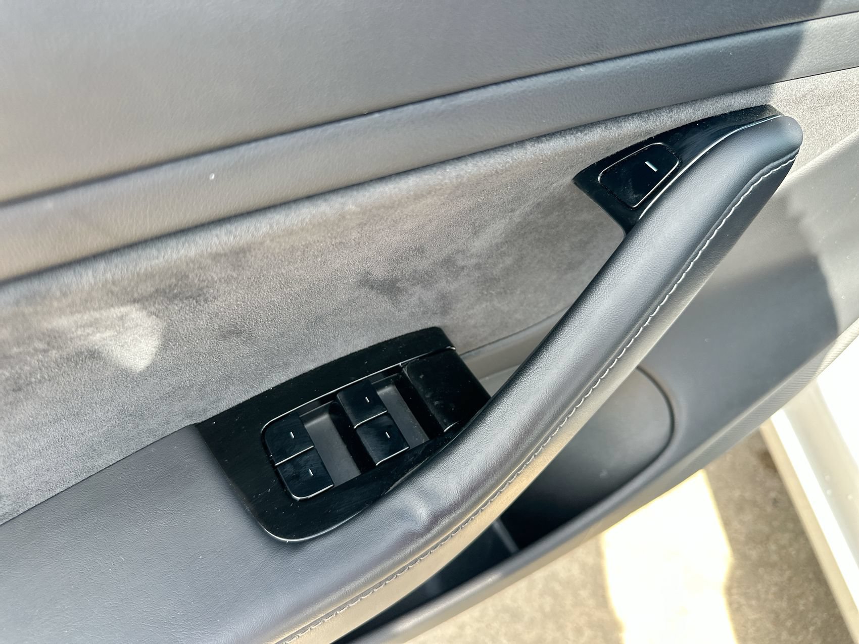 Used 2018 Tesla Model 3 Long Range RWD image 13