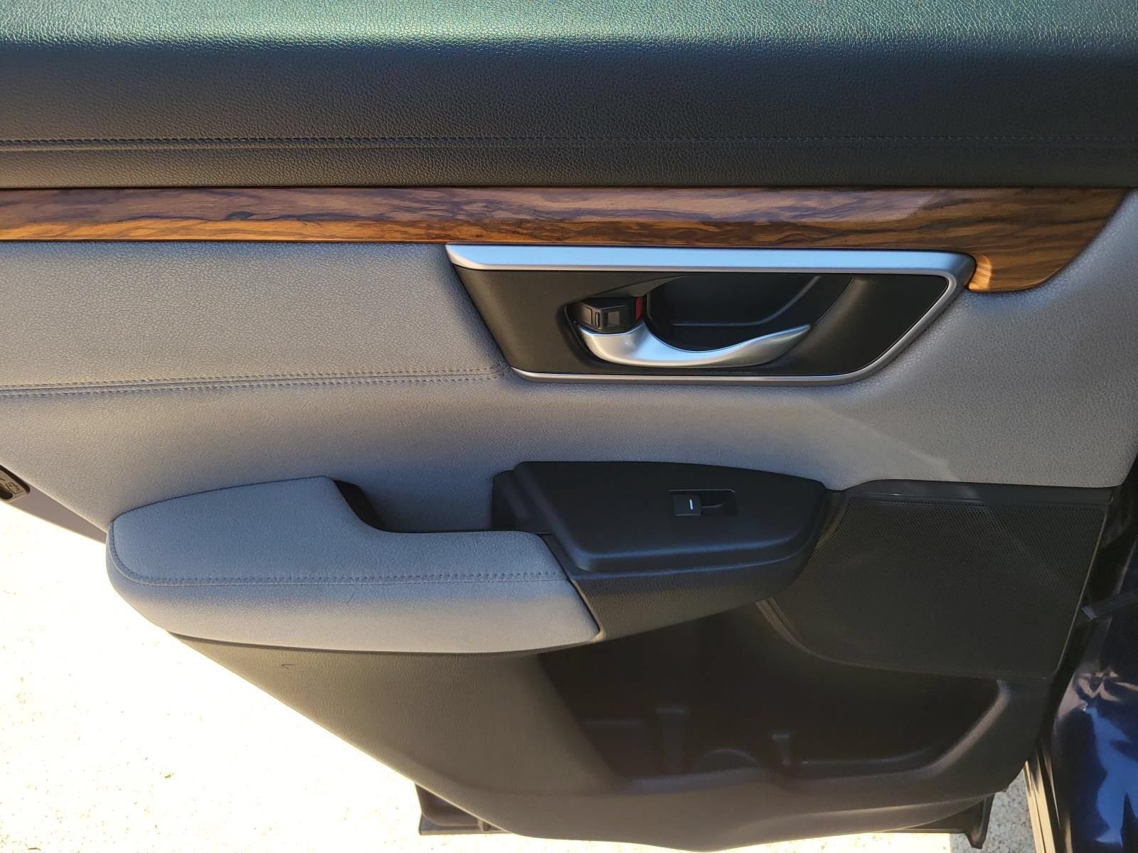 Used 2018 Honda CR-V EX image 12