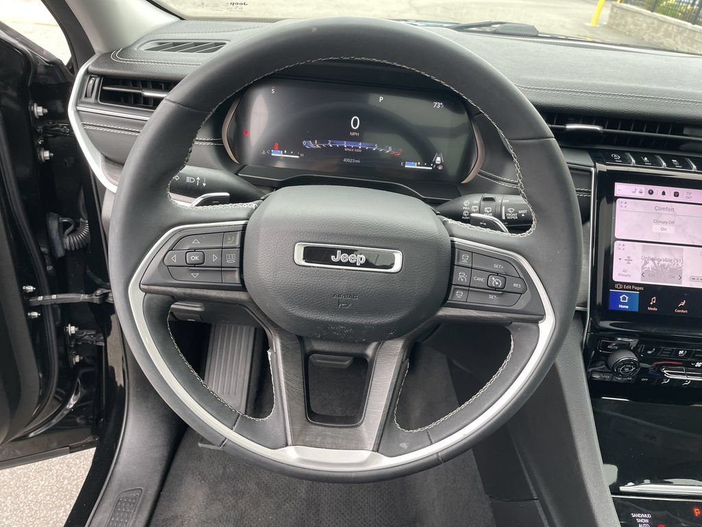 Certified 2023 Jeep Grand Cherokee L Limited w/ Luxury Tech Group II AWD/4WD image 16