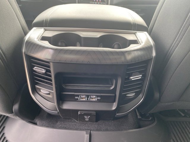 New 2026 RAM 1500 4x4 Crew Cab image 31