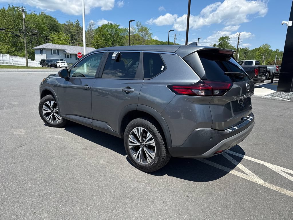 Used 2023 Nissan Rogue SV AWD/4WD image 3
