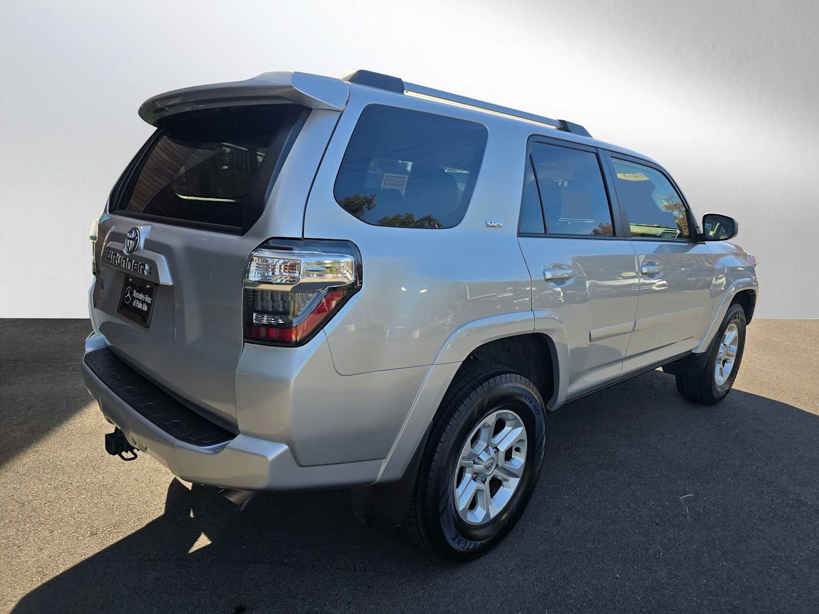 Used 2023 Toyota 4Runner SR5 image 3