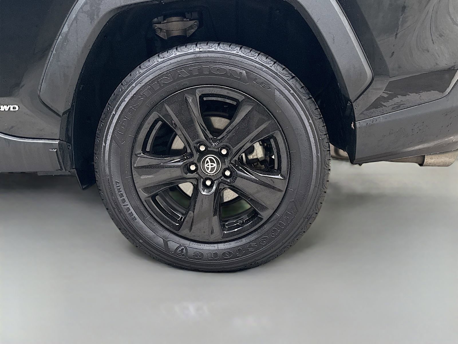 Used 2025 Toyota RAV4 LE AWD/4WD image 32