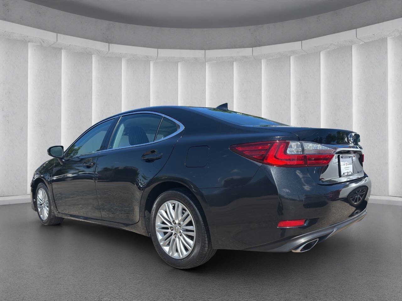 Used 2016 Lexus ES 350 w/ Accessory Package 2 FWD image 3
