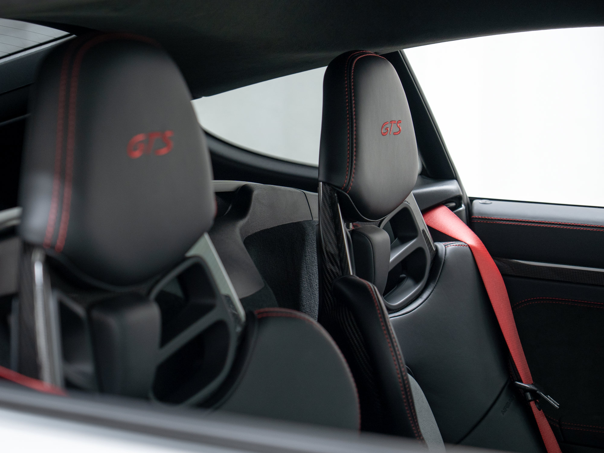 Certified 2025 Porsche 718 Cayman GTS RWD image 39