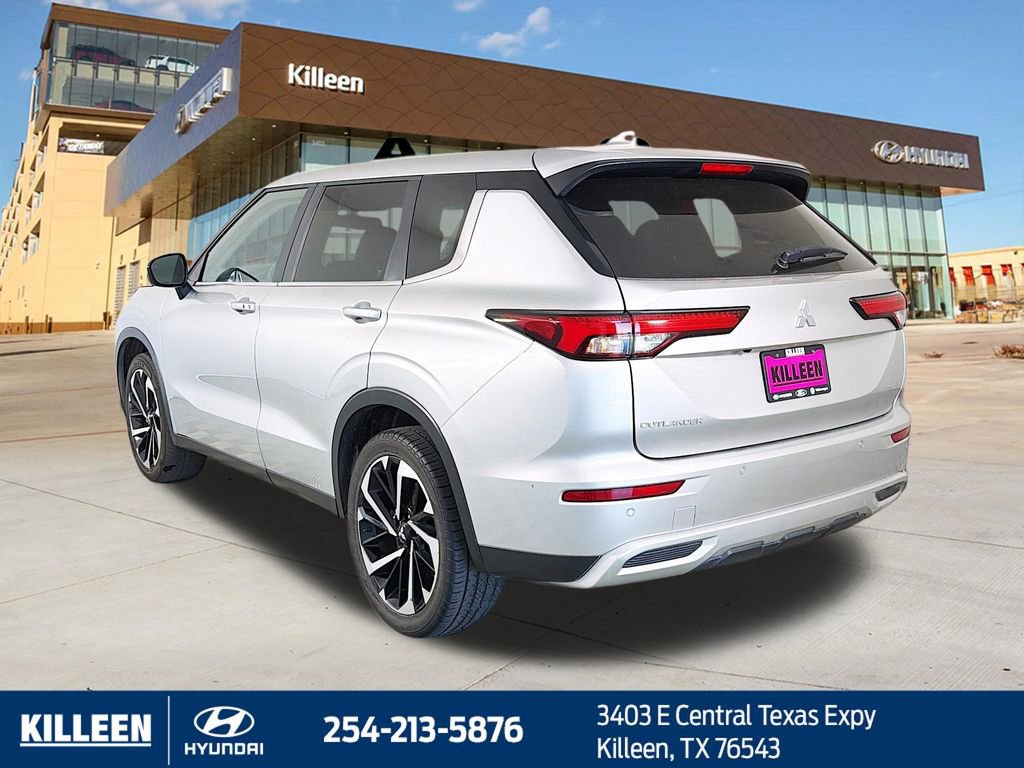 Used 2024 Mitsubishi Outlander SE image 7