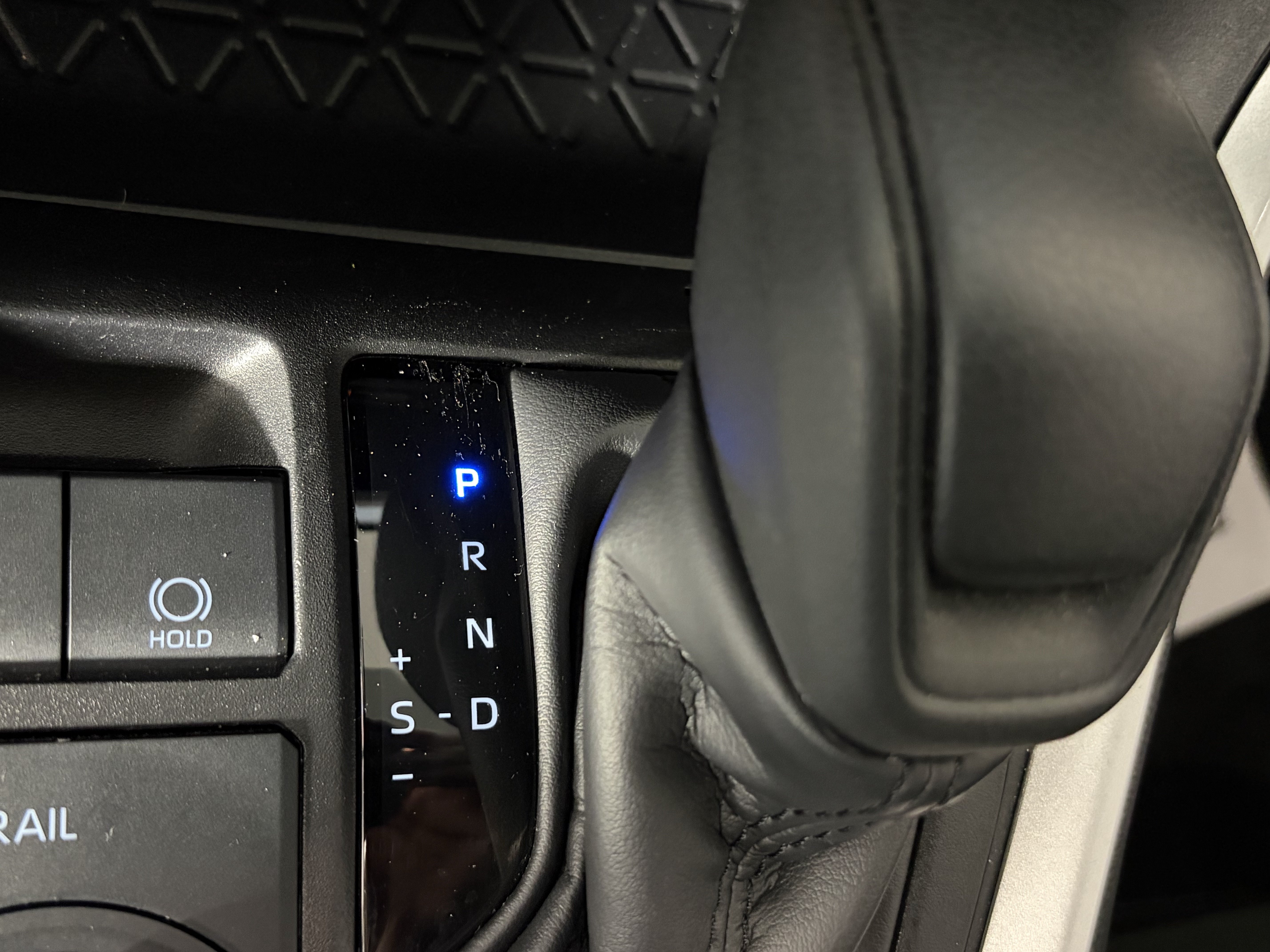 Used 2025 Toyota RAV4 XLE AWD/4WD image 25