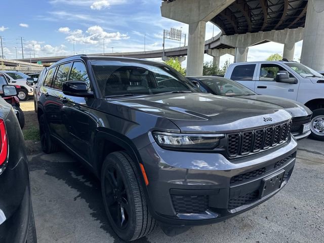 Used 2023 Jeep Grand Cherokee L Laredo image 5