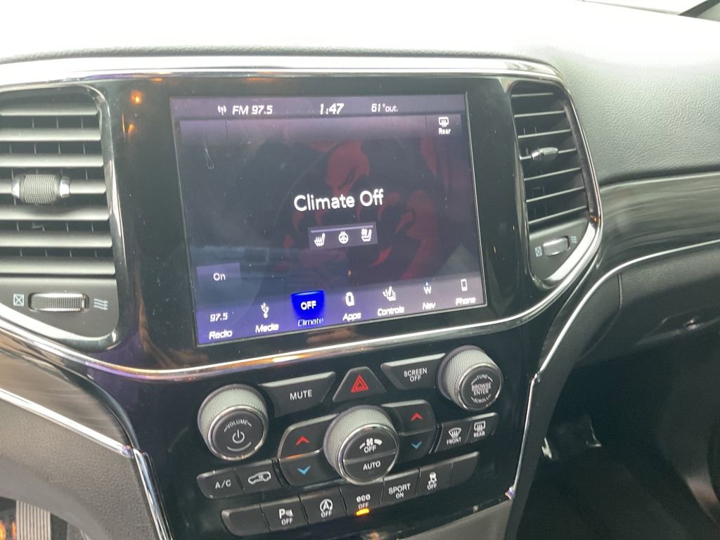 Used 2019 Jeep Grand Cherokee Limited w/ Luxury Group II image 18